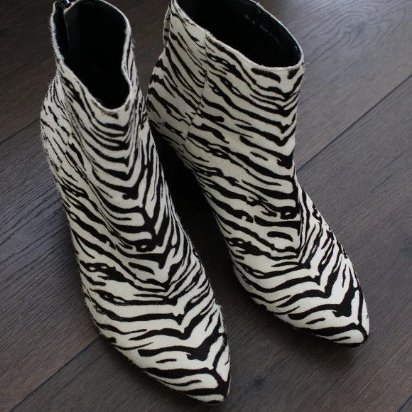 Dolce Vita Zebra Print Ankle Boots - Picture 7 of 8